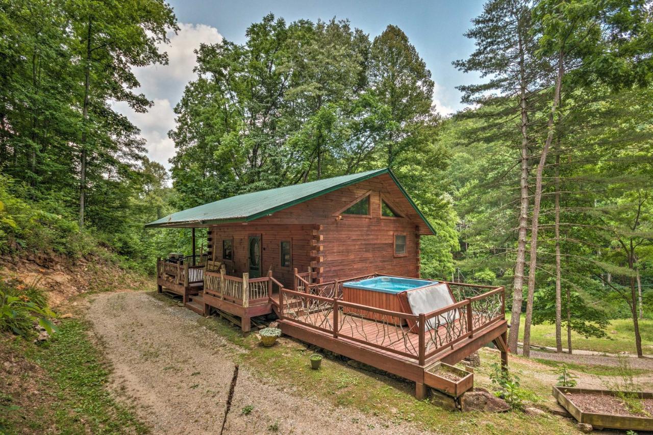 Bryson City Cabin With Wraparound Deck And Hot Tub Exterior photo